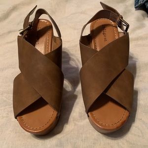 Indigo rd wooden platform heel